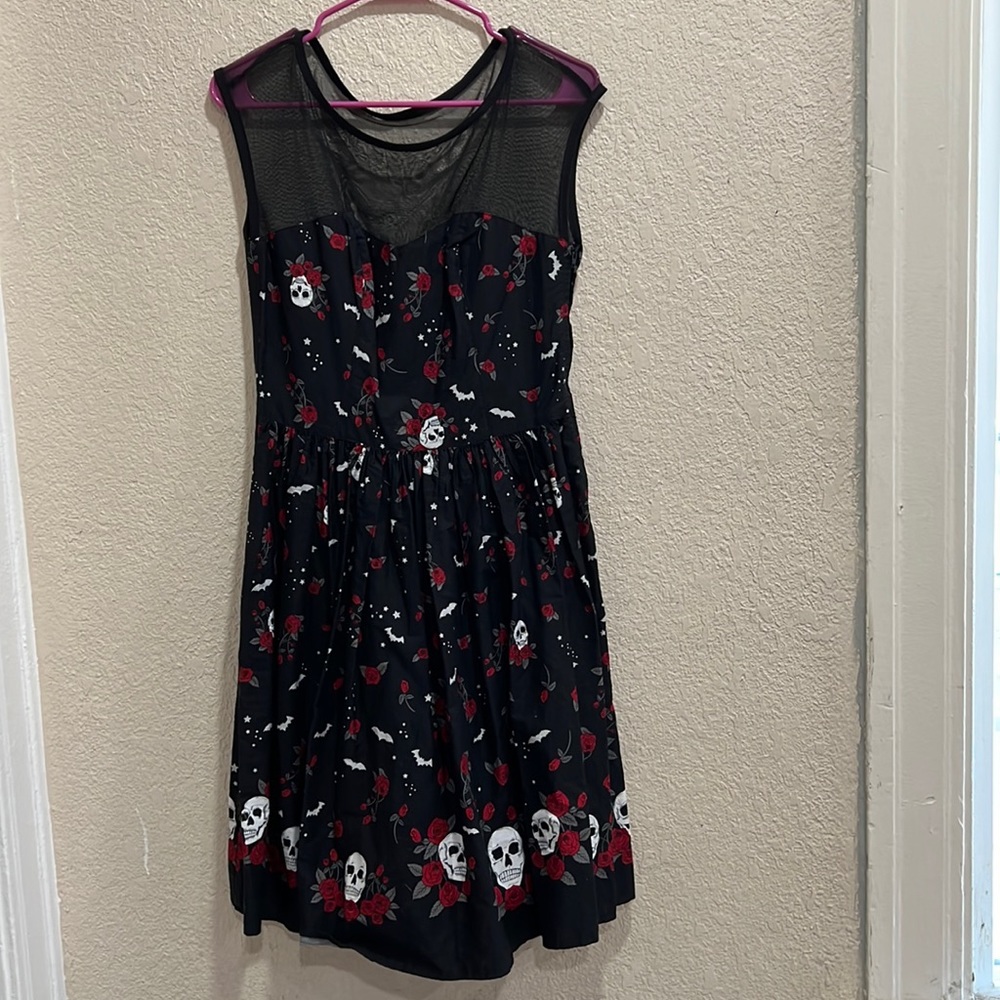 Women’s skull/rose hottopic dress